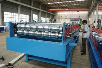 China Panasonic Transducer Corrugated Roof Roll Forming Machine With Chain Drive supplier
