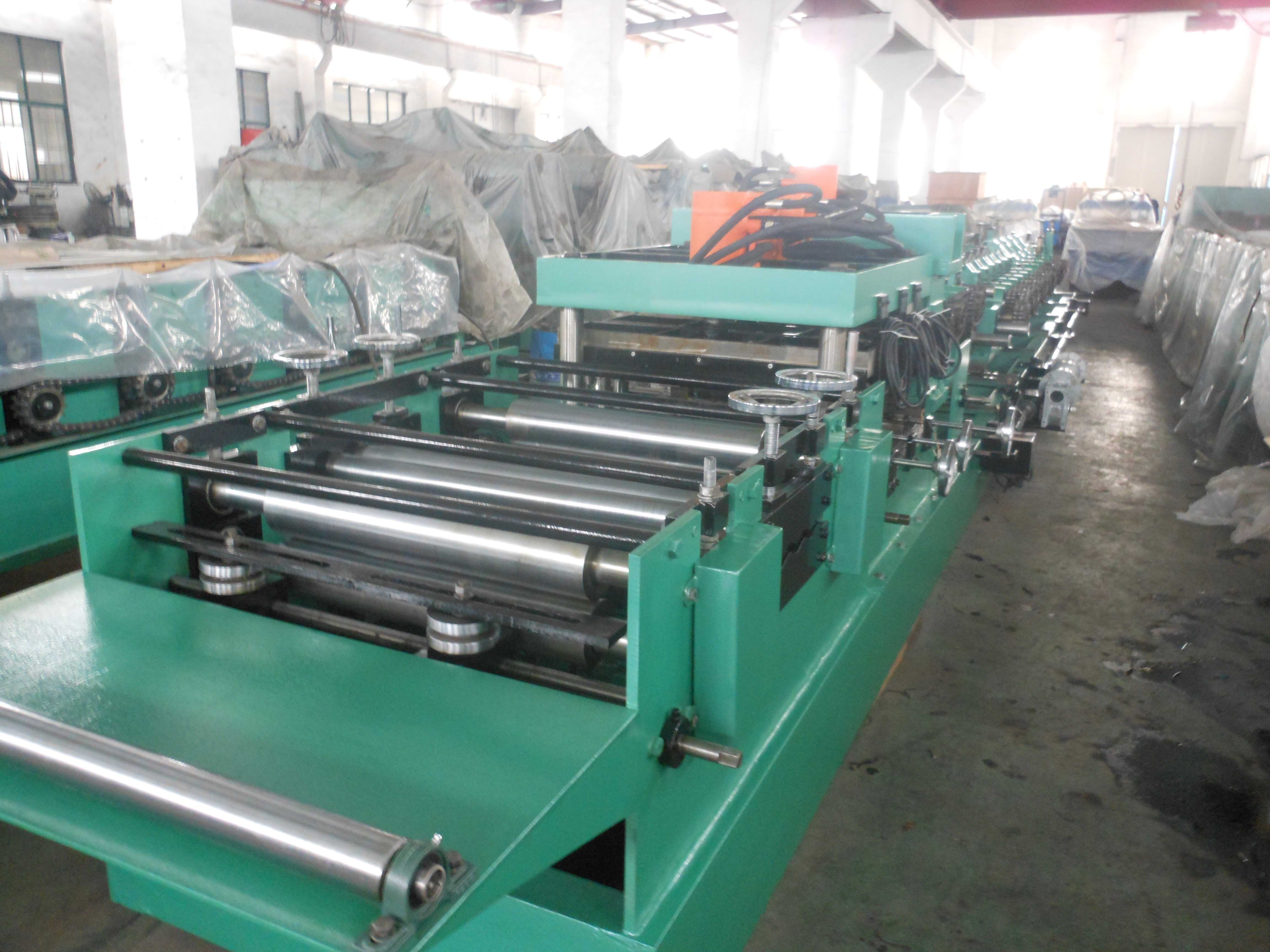 Z Purlin Cold Roll Forming Machine 
