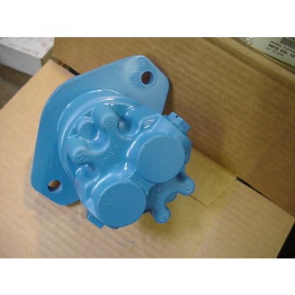 origin Cameroon  Eaton Vickers Hydraulic Gear pump 26009-LAC 296290 #3 image
