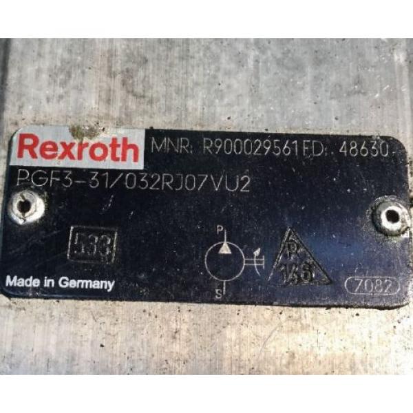 REXROTH Christmas Island   Internal Gear pumpse  / PGF3-31/032RJ07VU2 #2 image