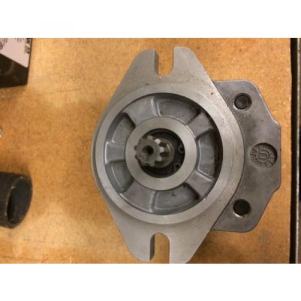 Sauer Heard  Danfoss SNP2 Model Gear Pump Hydraulic #2 image